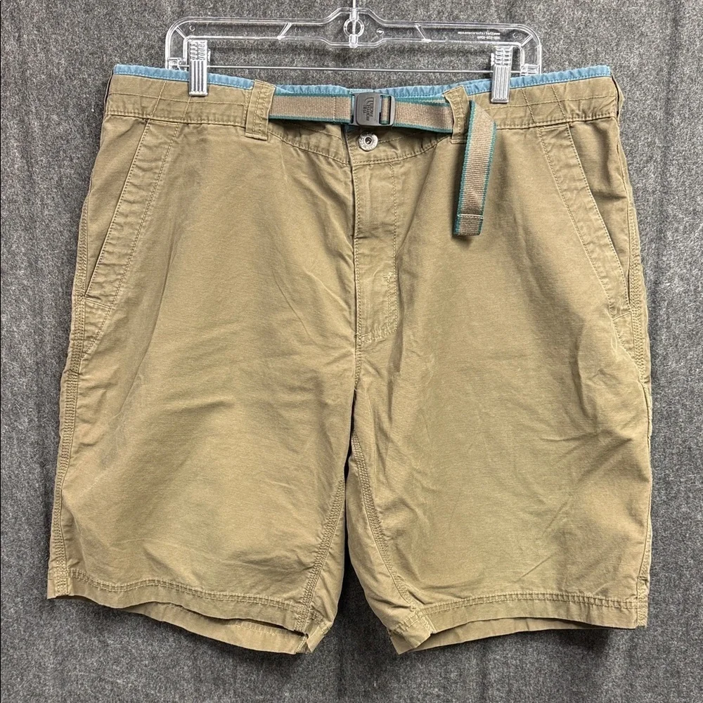 The North Face Men's Tan Cargo Shorts with Belt